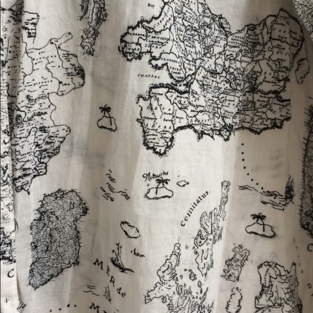 Madewell map button down shrunken boy shirt med M